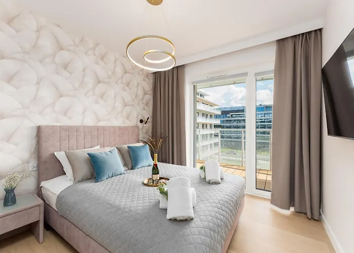 Lighthouse - Polanki Aqua - * كولوبرزيغ